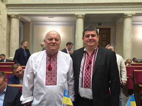 Федорук і Бурбак прийшли у парламент у вишиванках