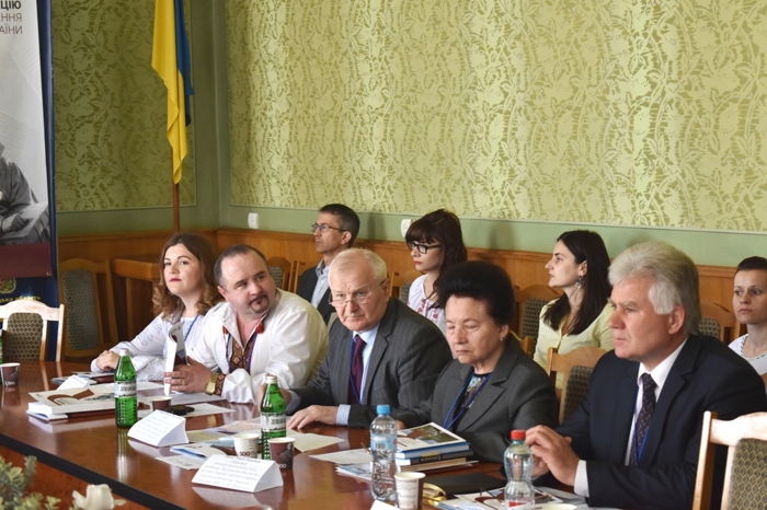 Науковці та богослови зібралися у столиці Буковини, щоб обговорити вплив та значення Реформації