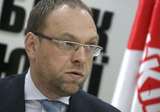 Народний депутат Сергій Власенко поінформує про суспільно-політичну ситуацію в Україні