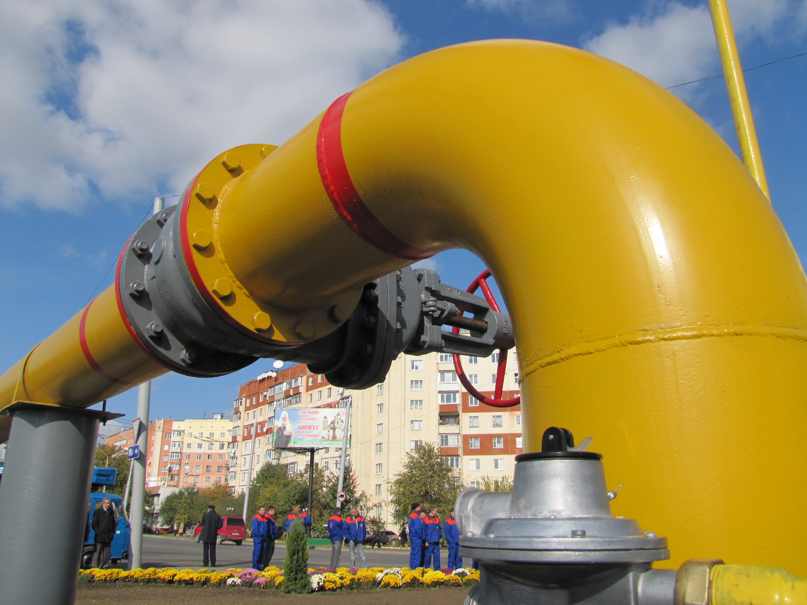 Збудований для Чернівців газопровід експлуатуватиме приватне підприємство Фірташа?