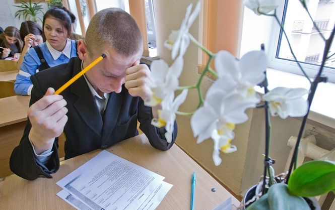 У країні параліч середньої освіти: 'Так погано незалежні тести українські школярі ще не писали', - міністр 