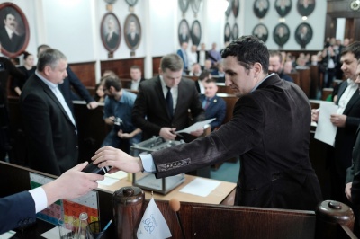 Чернівецька міськрада прийняла 8 незаконних рішень, - проект постанови ВРУ про перевибори