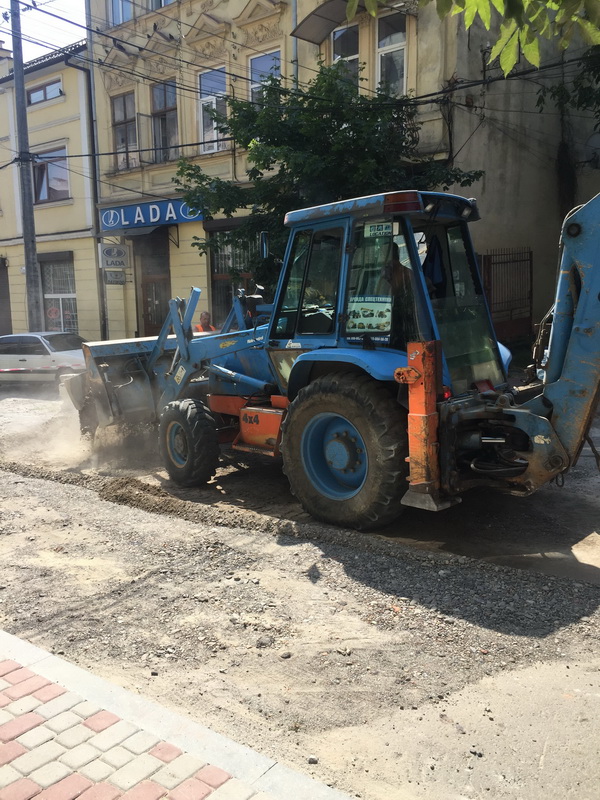 За неякісний ремонт вулиці Богдана Хмельницького досі не розрахувалися 