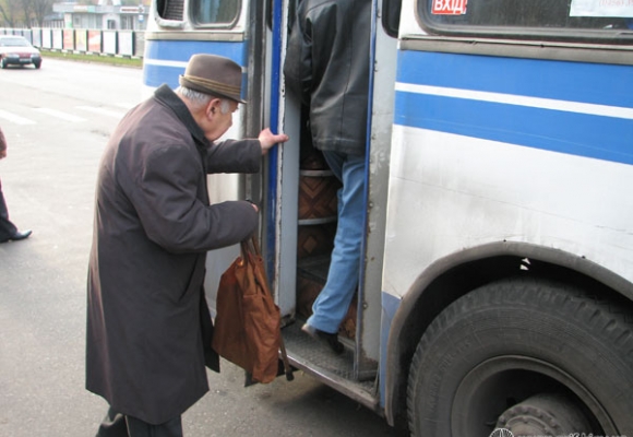 Депутати міської ради зривають програму перевезення пільговиків у Чернівцях 