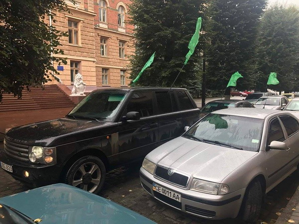 Активісти буковинського УКРОПу долучилися до акції за цивілізоване розмитнення європейських автівок