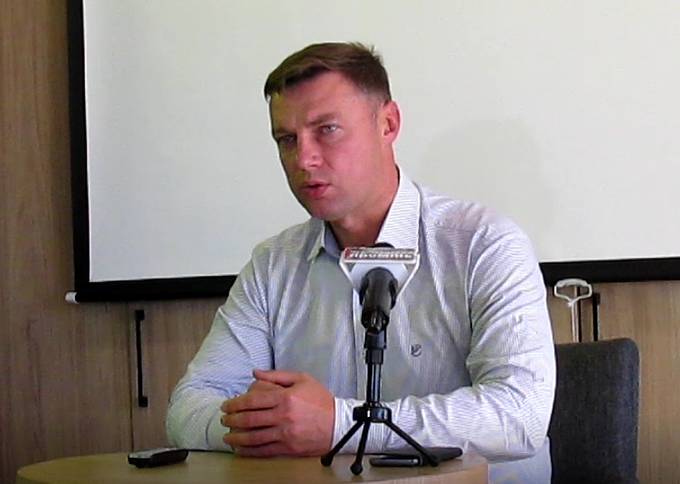 Нардеп Віталій Купрій у Чернівцях заявив про підтримку акції протесту власників вживаних автомобілів з іноземною реєстрацією (оновлено о 12.25)