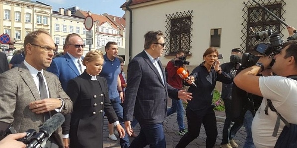 Тимошенко вручили  адмінпротокол про незаконний перетин держкордону