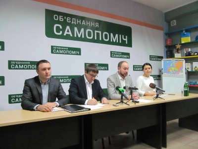 «Так буде по-чесному»: мер Чернівців закликав 4 депутатів «Самопомочі» перейти у фракцію «Рідне місто»