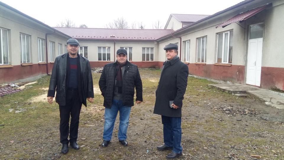 За сприяння Григорія Тіміша в селі Дяківці перекрили дах місцевої школи