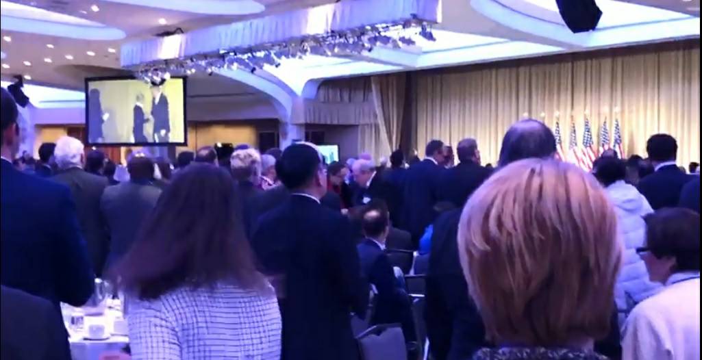 На молитовному сніданку у США Юлію Тимошенко вітали стоячи і аплодисментами