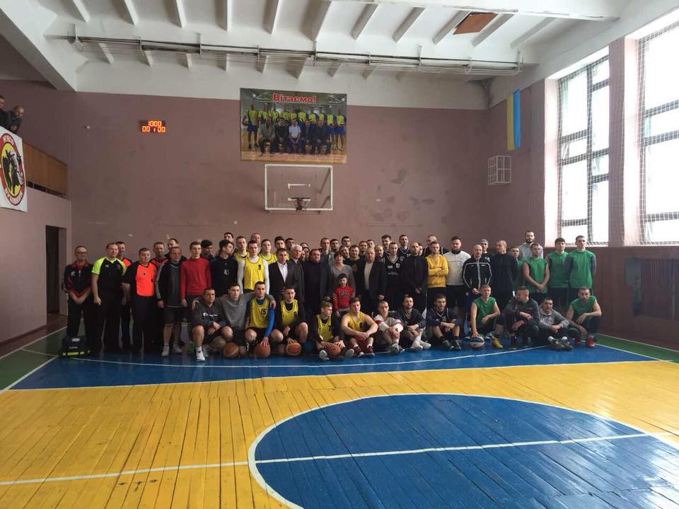 В Новоселиці відбувся черговий щорічний відкритий турнір з баскетболу