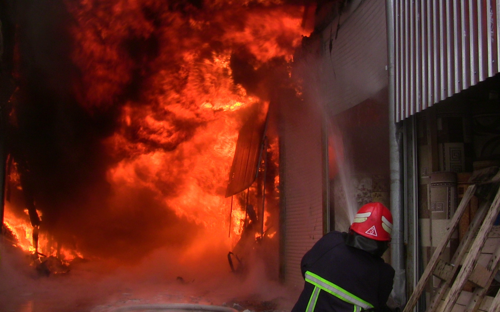 З початку року в Чернівцях виникло вже 77 пожеж з них 13 на підприємствах,  що значно перевищує показники минулого року