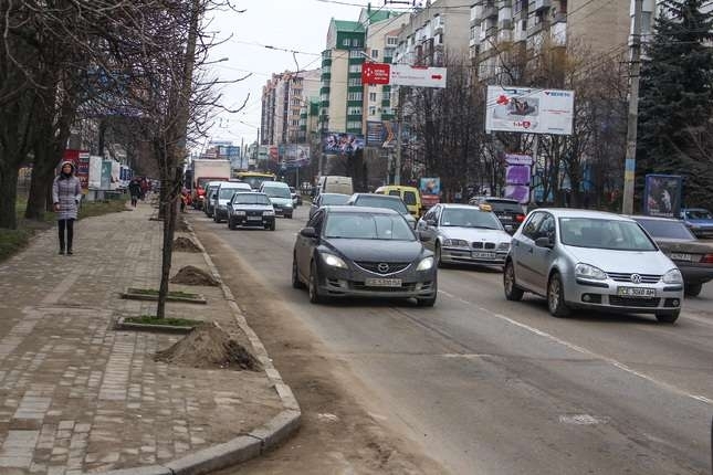 Чернівці назвали найбільш автомобільним містом України