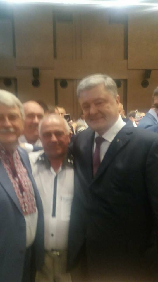 Делегація Чернівецької області бере участь в Українському муніципальному форумі, на якому В.Кличко заявив про невідкланість внесення змін до Конституції