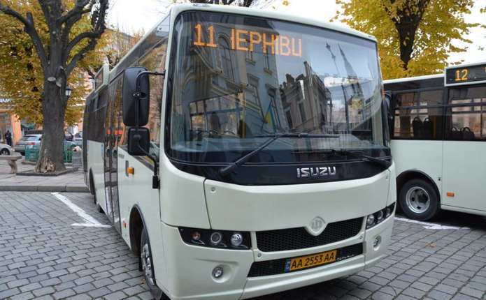 Каспрук рятує Чернівці від загазованості: автобусні маршрути №11, №12 та №40 витіснять екологічними тролейбусами