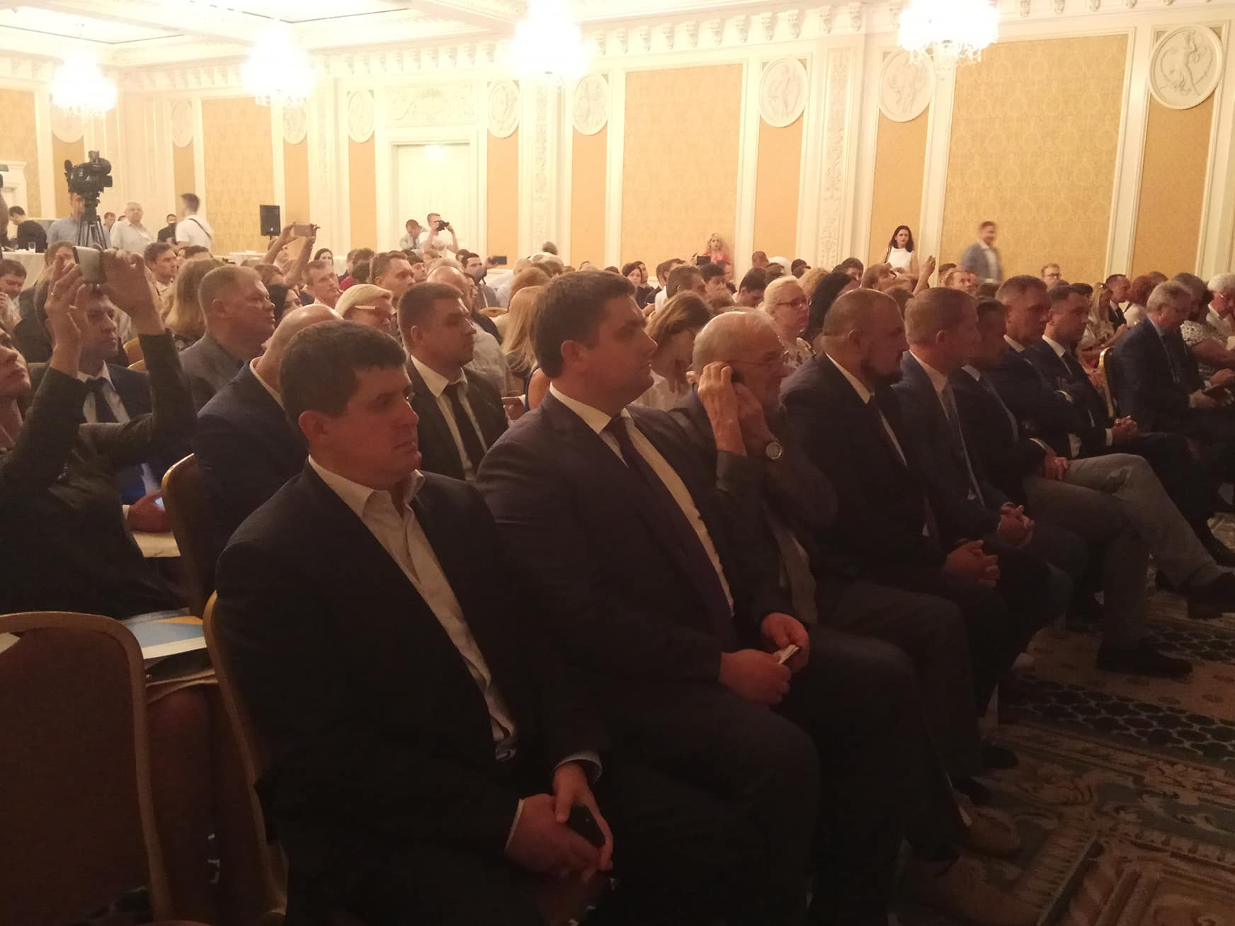 Бурбак пообіцяв підтримку від 'Народного фронту'  інноваційному розвитку транспортної галузі України