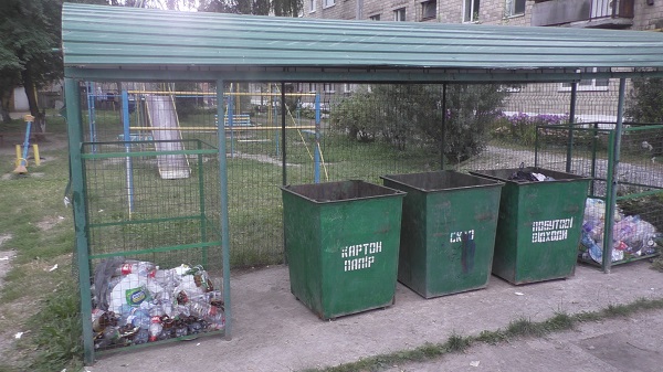 У Новоселиці  вже декілька років впроваджують роздільний  збір сміття