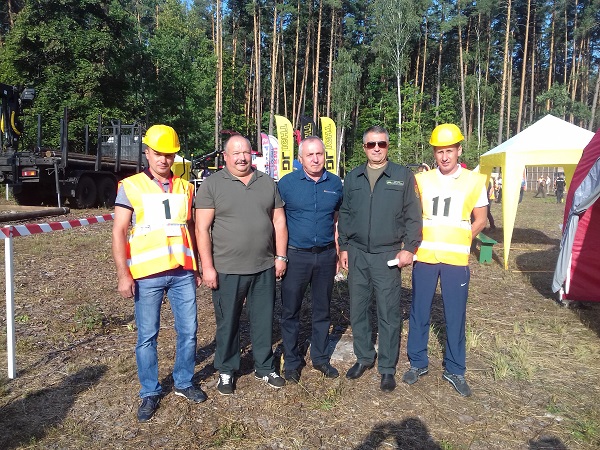 Буковинець виборов перше місце по Україні на змаганнях операторів гідроманіпулятора