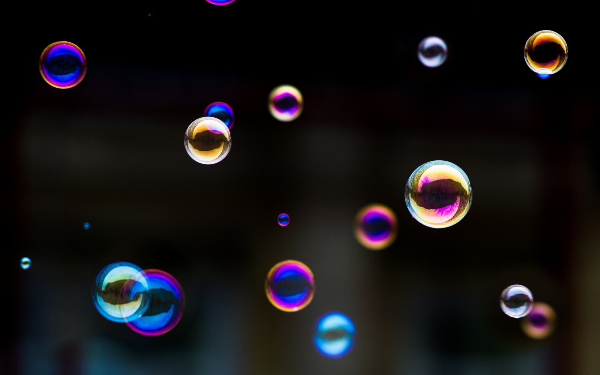 'Політичне рішення, яке не має змісту': Чернівецька райрада надула мильну бульбашку