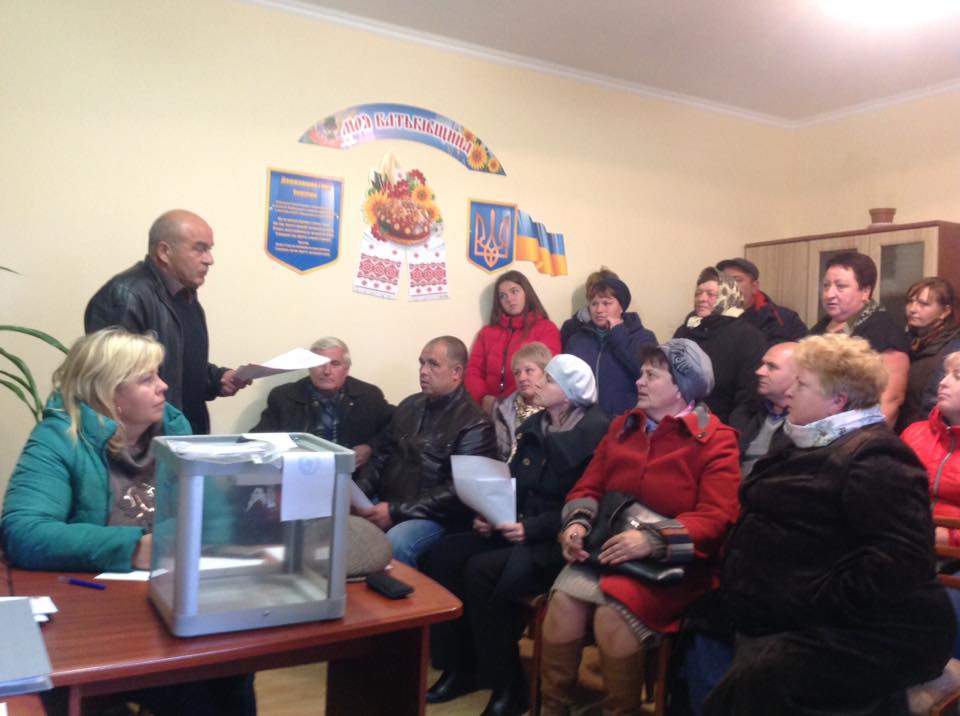 Депутатів та голову села у Ломачинцях відкликали незаконно, - суд (ОНОВЛЕНО) 