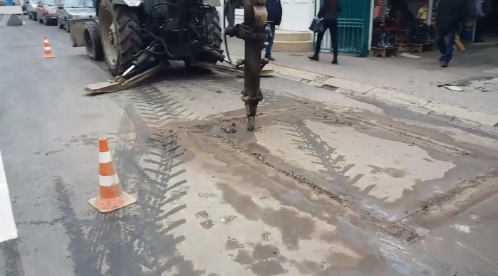Обшанський розпорядився перевірити ордер на проведення робіт на вулиці Вільде, де продовжують зривати свіжий асфальт