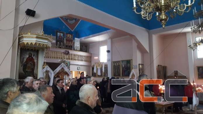 Церковна громада Шишківців разом зі священиком перейшла з Московського патріархату до Православної церкви України