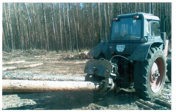 У Селятинському лісництві розслідують смерть тракториста, який працював  на трелюванні та вивезенні лісу