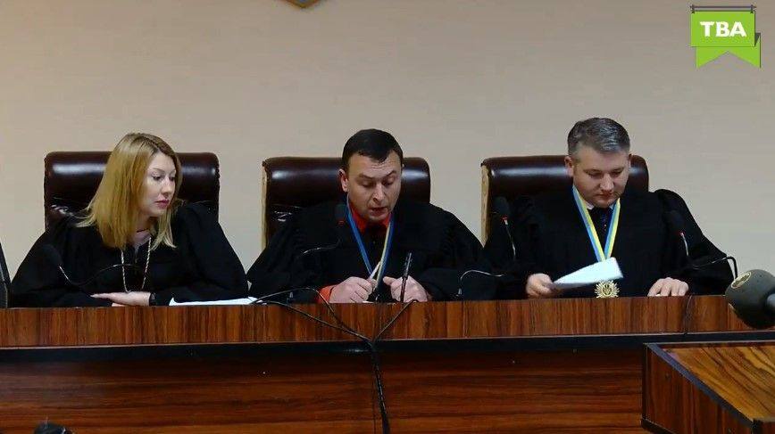 Бурбаку цікаво, чому справу про усунення мера Миколаєва суд розглянув оперативно, а аналогічний розгляд у Чернівцях триває вже восьмий місяць