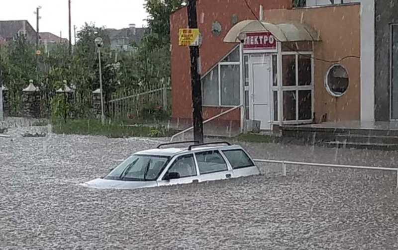 Новодністровськ затопило – фото, відео