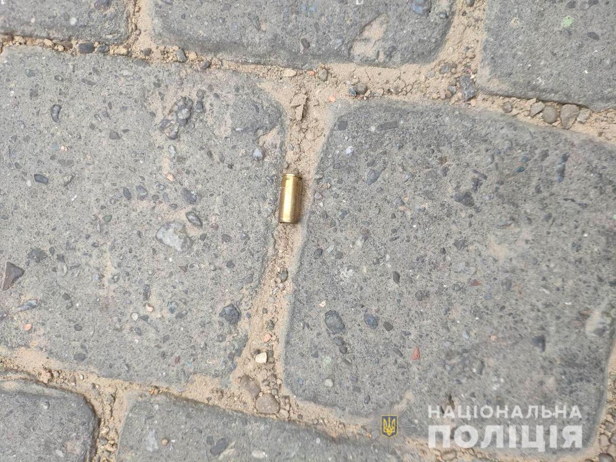 У Чернівцях на вулиці Українській відбулася перестрілка (ОНОВЛЕНО) 
