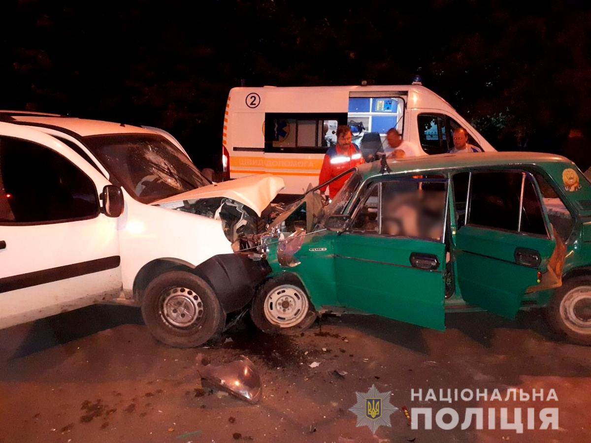 Подружжя чернівчан загинуло о 6-й годині ранку на Героїв Майдану через зіткнення двох автомобілів