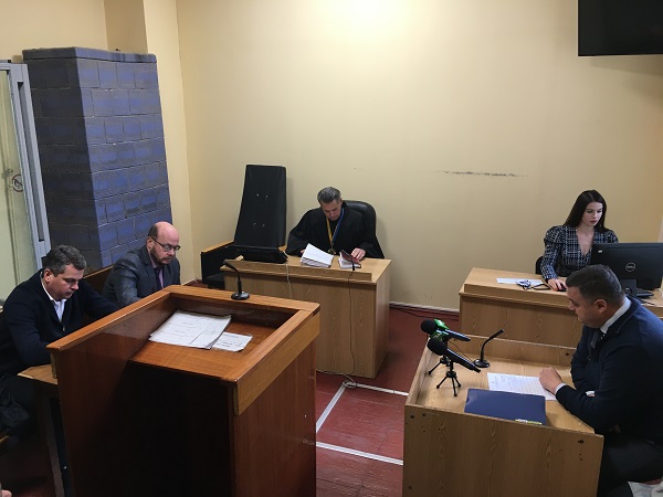 Свідки не з’явилися на суд в справі підкупу виборців Ростиславом Біликом