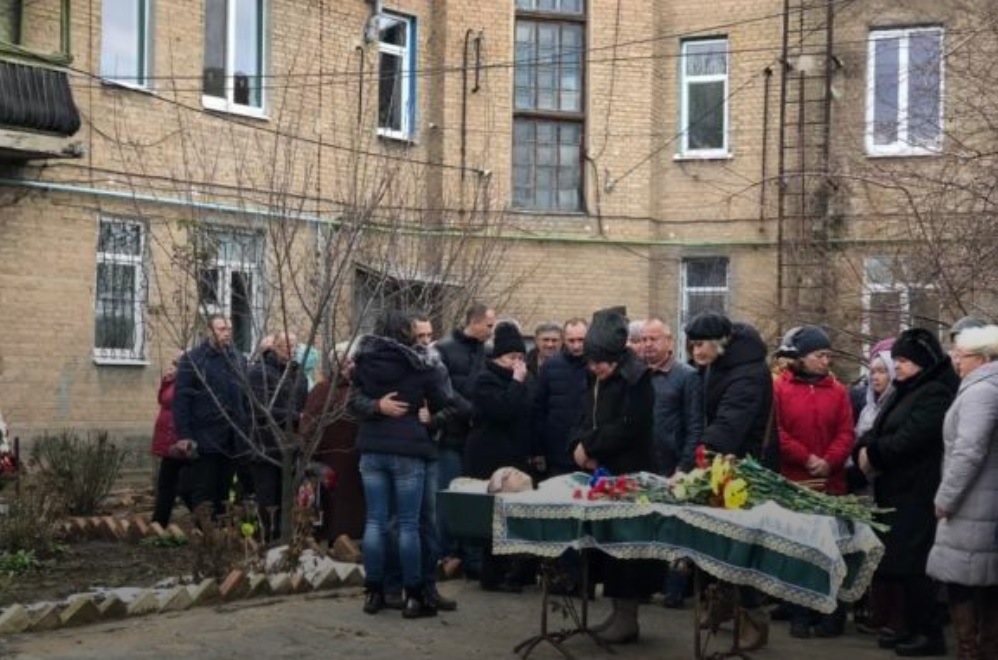 У Бахмуті ховають Артема Мірошниченка, вбитого за українського мову