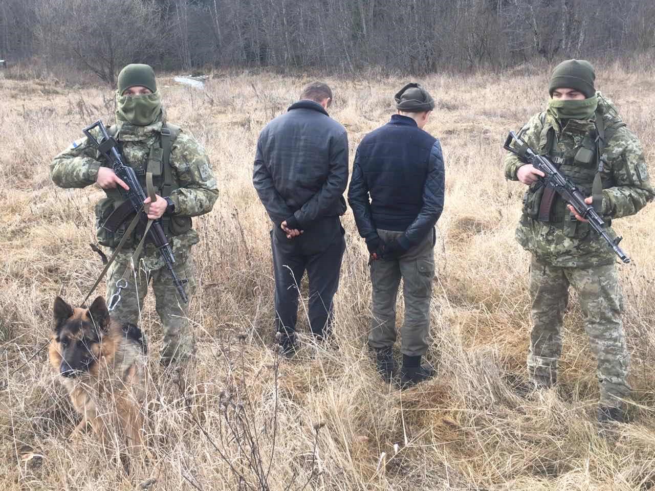 П'ятьох контрабандистів за три дні затримали прикордонники на Буковині