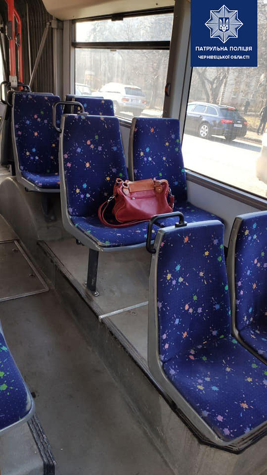 Чернівчанка, яка забула сумку в тролейбусі, 'підняла на вуха' всі спецслужби міста