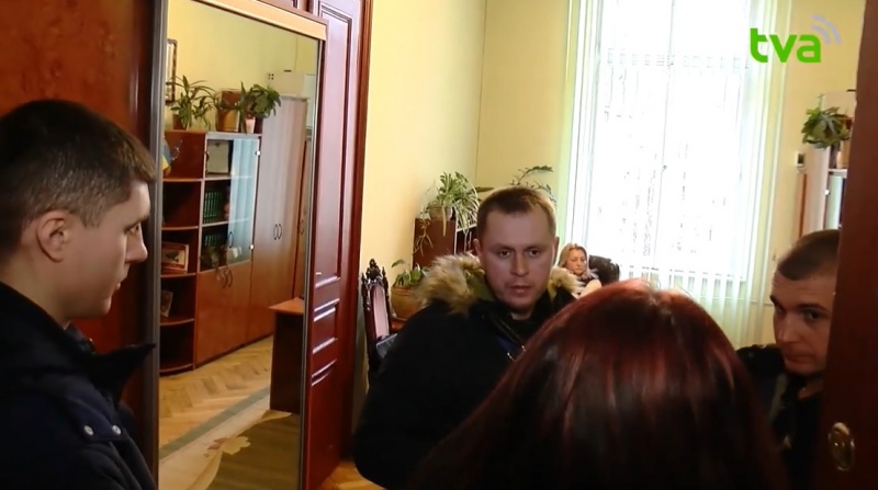 НАБУ проводить слідчі дії в кабінеті голови Чернівецької облради, - ТВА