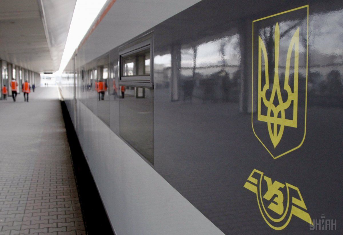 В 'Укрзалізниці' пояснили, чому не пускають поїзди в Чернівецьку  область 