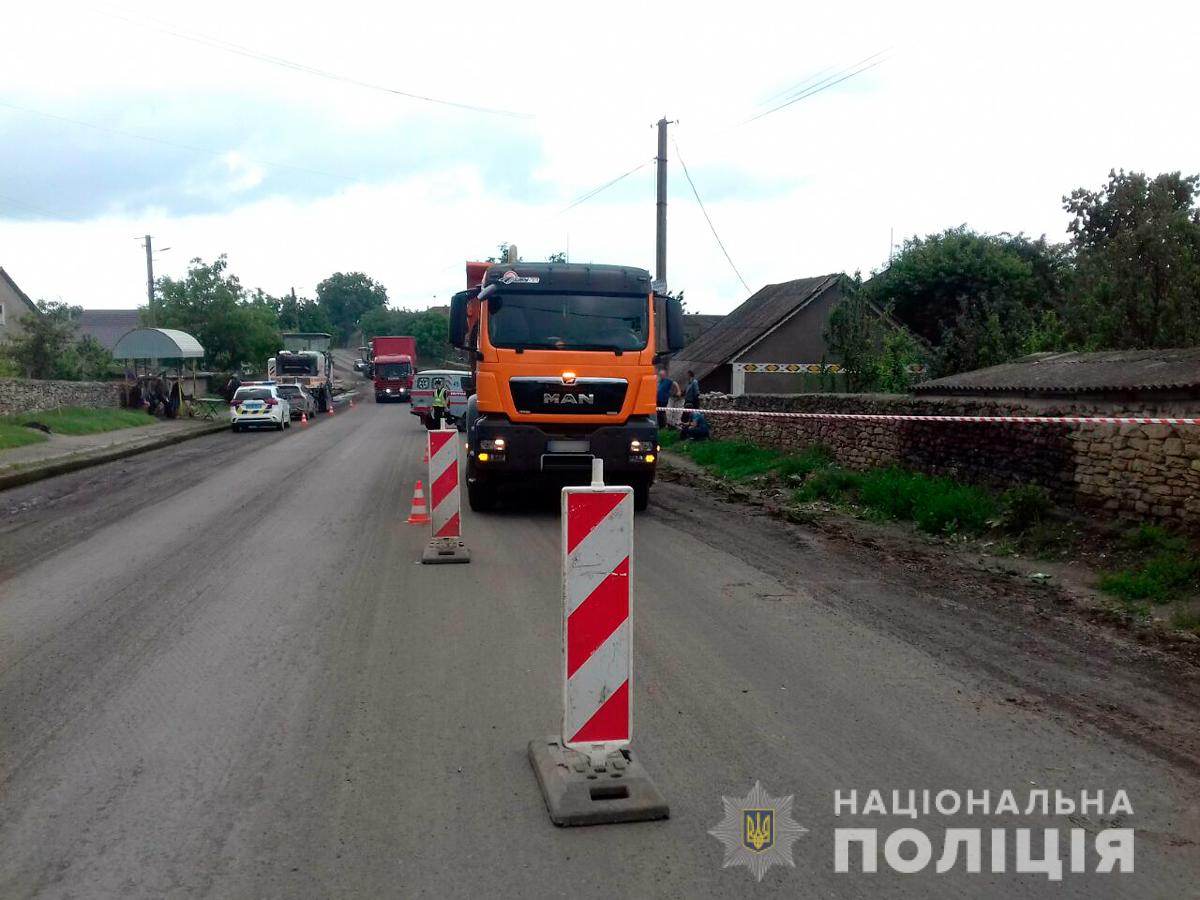 Рухаючись заднім ходом наїхав на 77-річного пішохода: житель Недобоївців загинув під колесами вантажівки