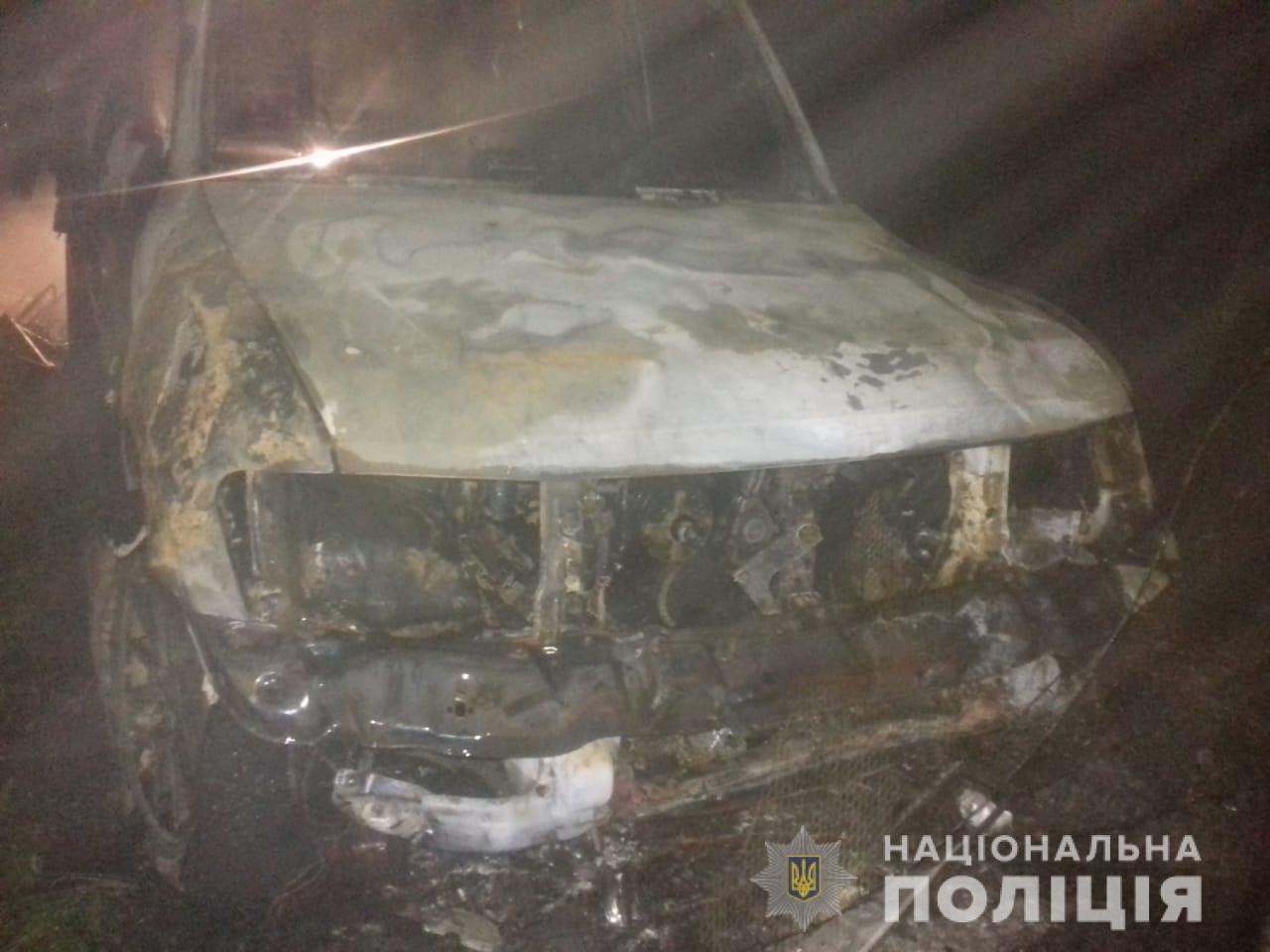 У Чернівецькій області чоловік згорів у машині