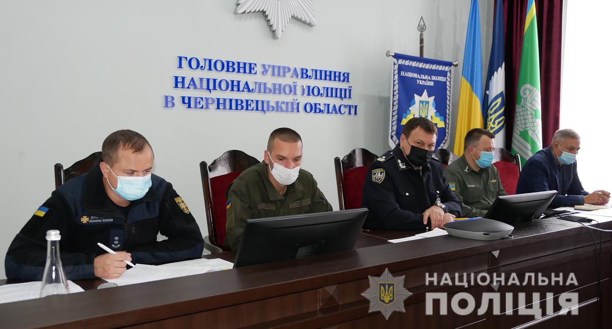 Поліцейські Буковини повідомили про повну готовність 56 територіальних виборчих комісій до проведення місцевих виборів    
