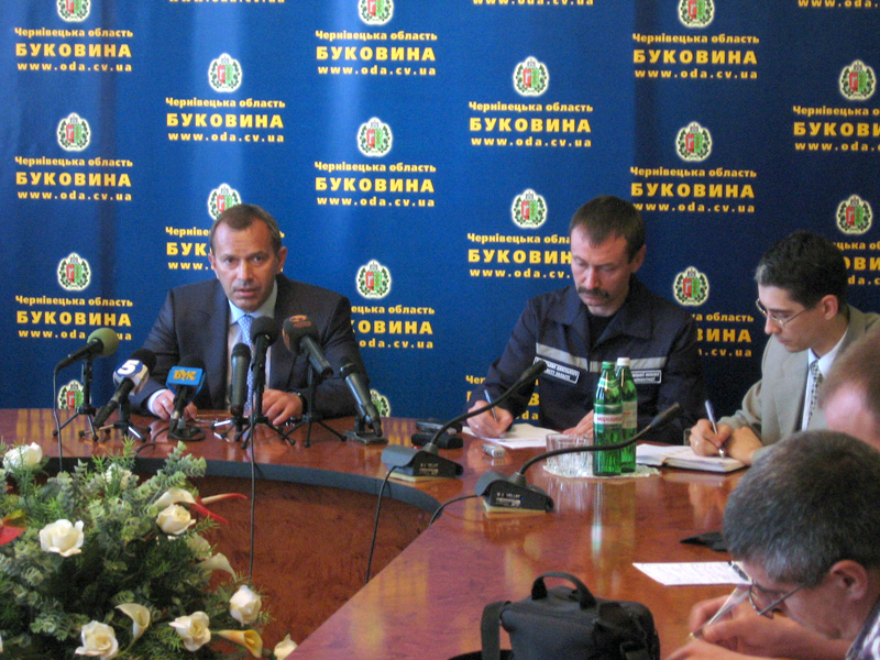 Клюев отчитал руководство Черновицкой области