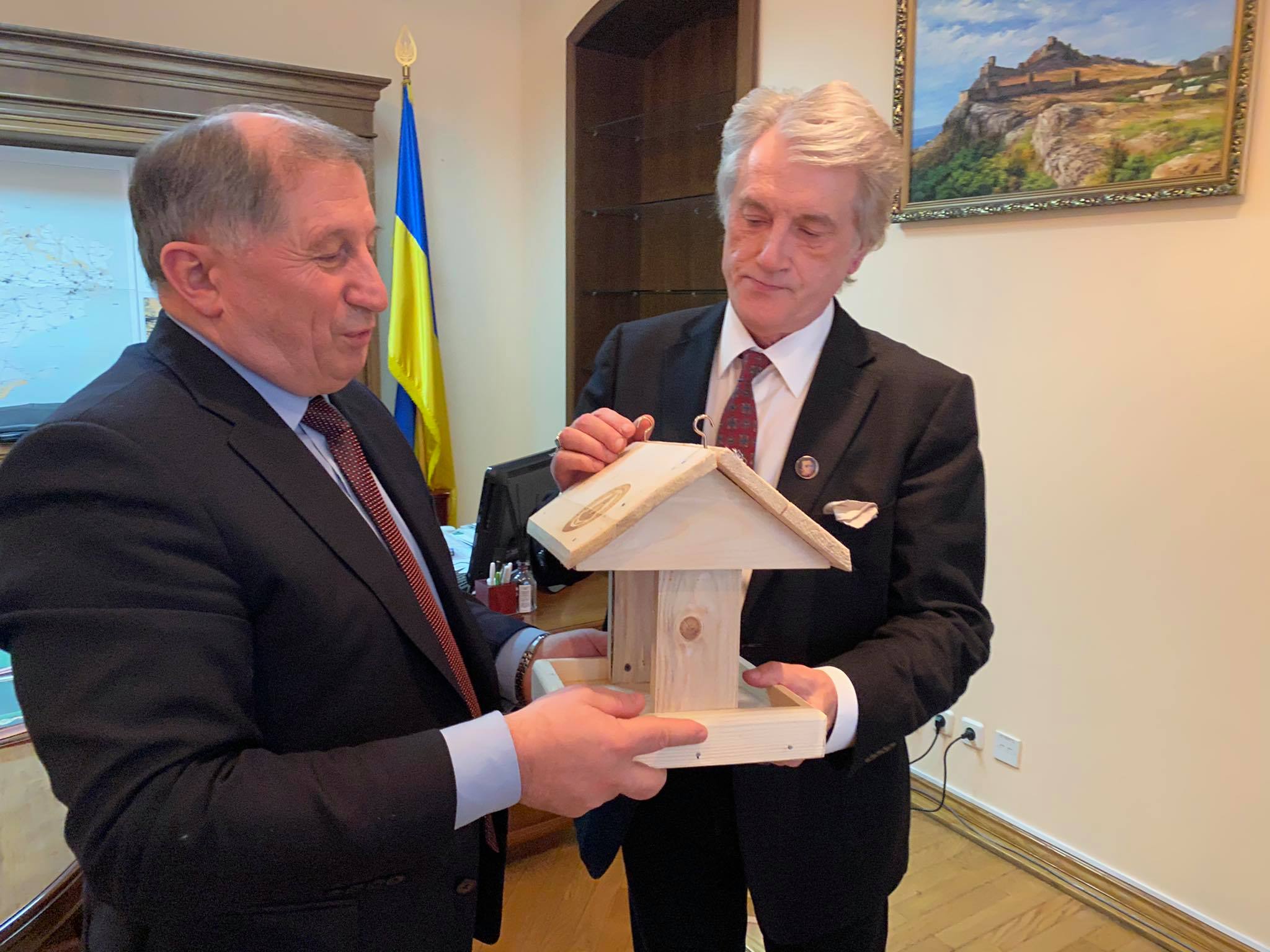 Ющенко щороку особисто висаджує по 300-400 дерев у Карпатах і запрошує брати з нього приклад 