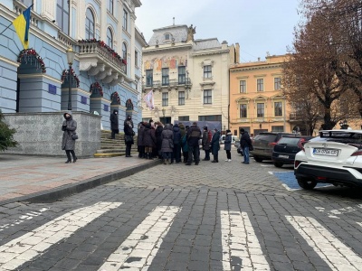 Акцію протесту під міськрадою перенесли на час, коли в ратуші буде Клічук  
