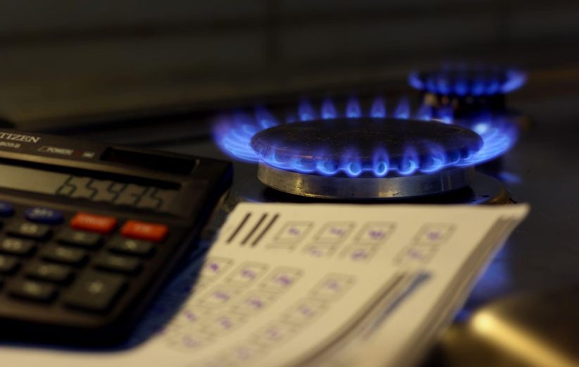 Кабмін встановив граничну ціну на газ у 6,99 грн за кубометр до завершення опалювального сезону і обмежить тариф на розподіл газу 