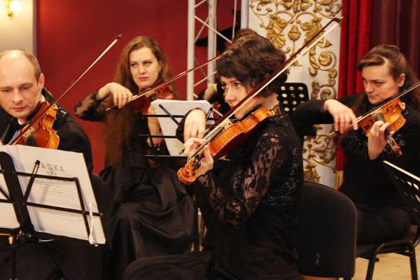 Пам'ять Володимира Івасюка сьогодні вшанують симфонічним концертом та хором 