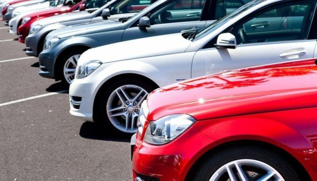 Майже сотня депутатів з 'Слуги народу' торік купили авто: найдорожча у депутата з Чернівецької області 