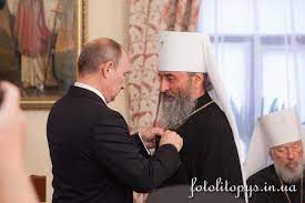 Для митрополита Онуфрія з Буковини зберегти підлеглість Москві є справою життя – монах Києво-Печерської лаври