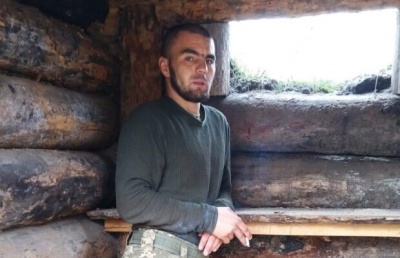 Бійця з Буковини, який загинув в ООС, зустрічатимуть 'живим коридором'