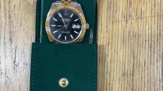 Буковинець  намагався ввезти до України годинник Rolex вартістю більше 12 тисяч євро 
