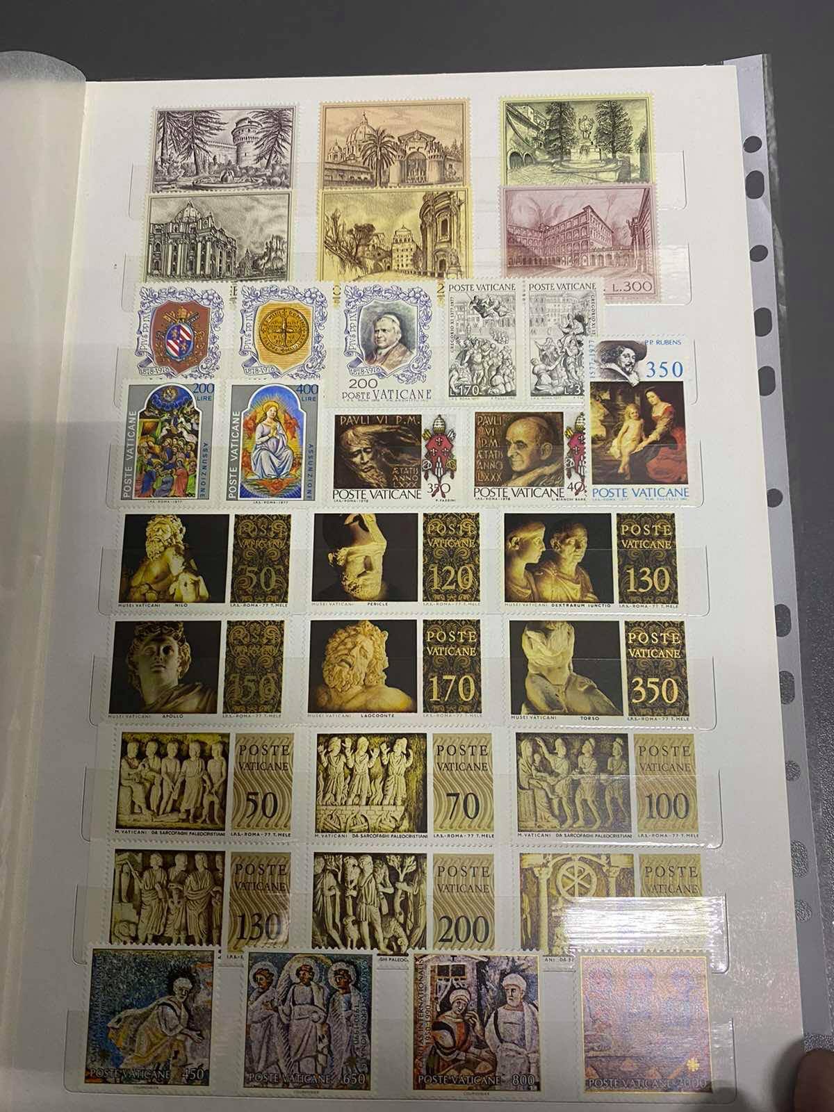 Буковинець вивозив у Румунію колекцію цінних поштових марок та листівок
